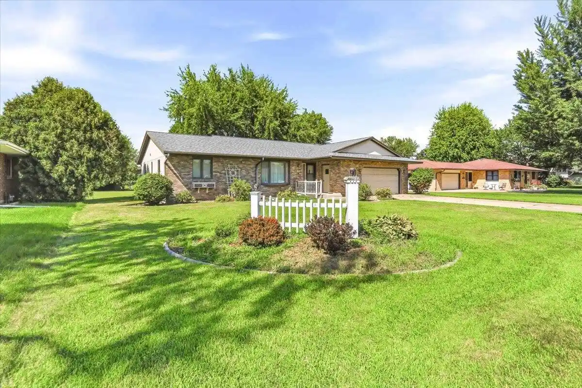 Photo 1 of Sale Pending at 805 Spillway Dr Dr, La Crosse, WI 54603 | MLS# 1972751 | Listing updated on 2026-07-24