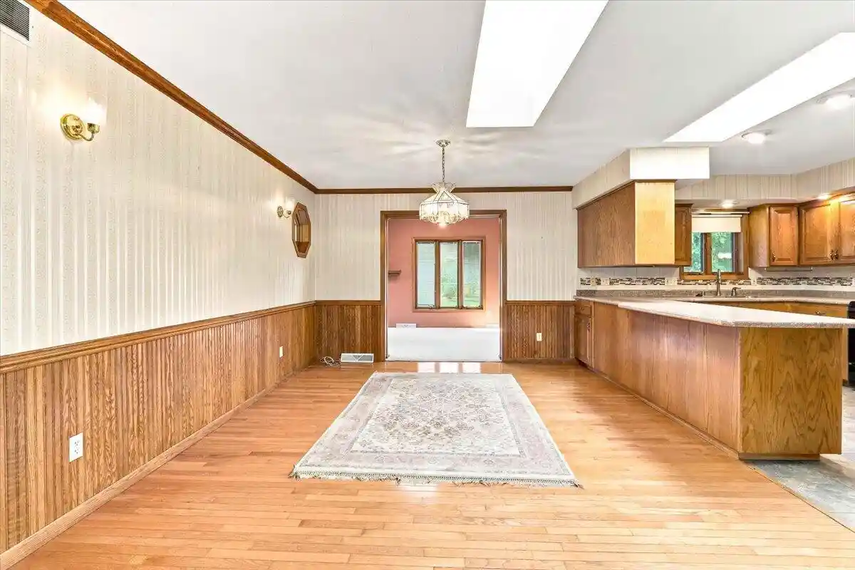 Photo 2 of Sale Pending at 805 Spillway Dr Dr, La Crosse, WI 54603 | MLS# 1972751 | Listing updated on 2026-07-24