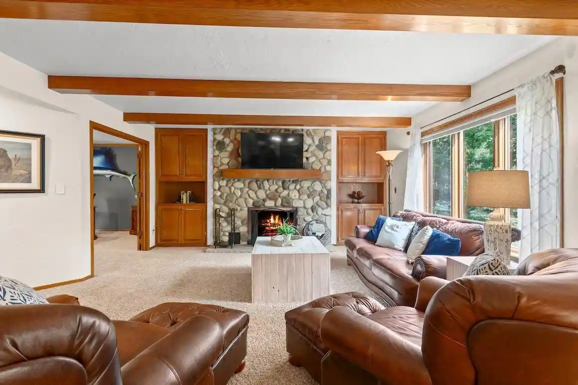2nd image of W318n1050 Huckleberry Way Way, Delafield, WI 53018 | MLS# 1972733