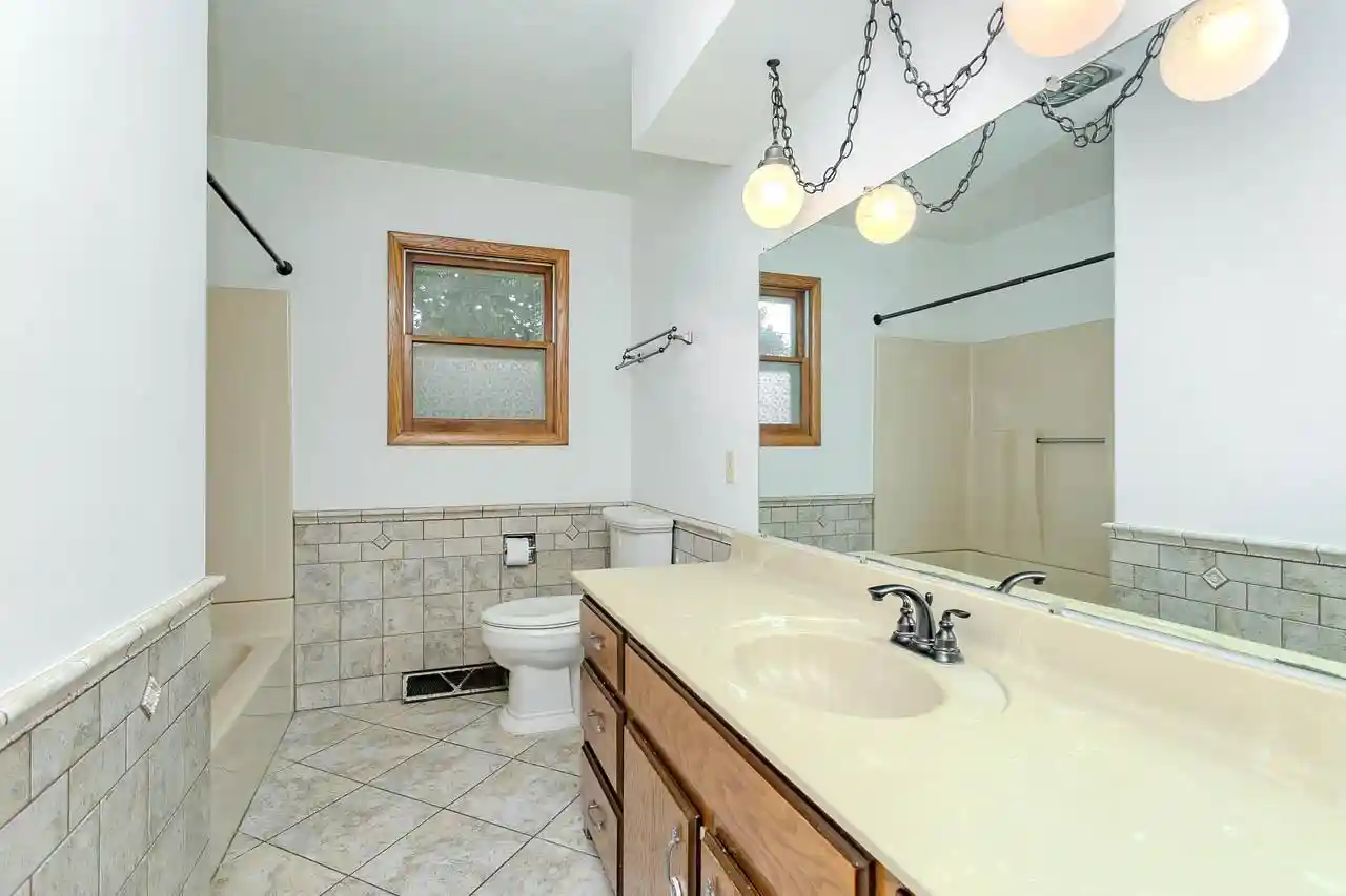 4th image of 819 Broadway Avenue Avenue, Wausau, WI 54403 | MLS# 22603444
