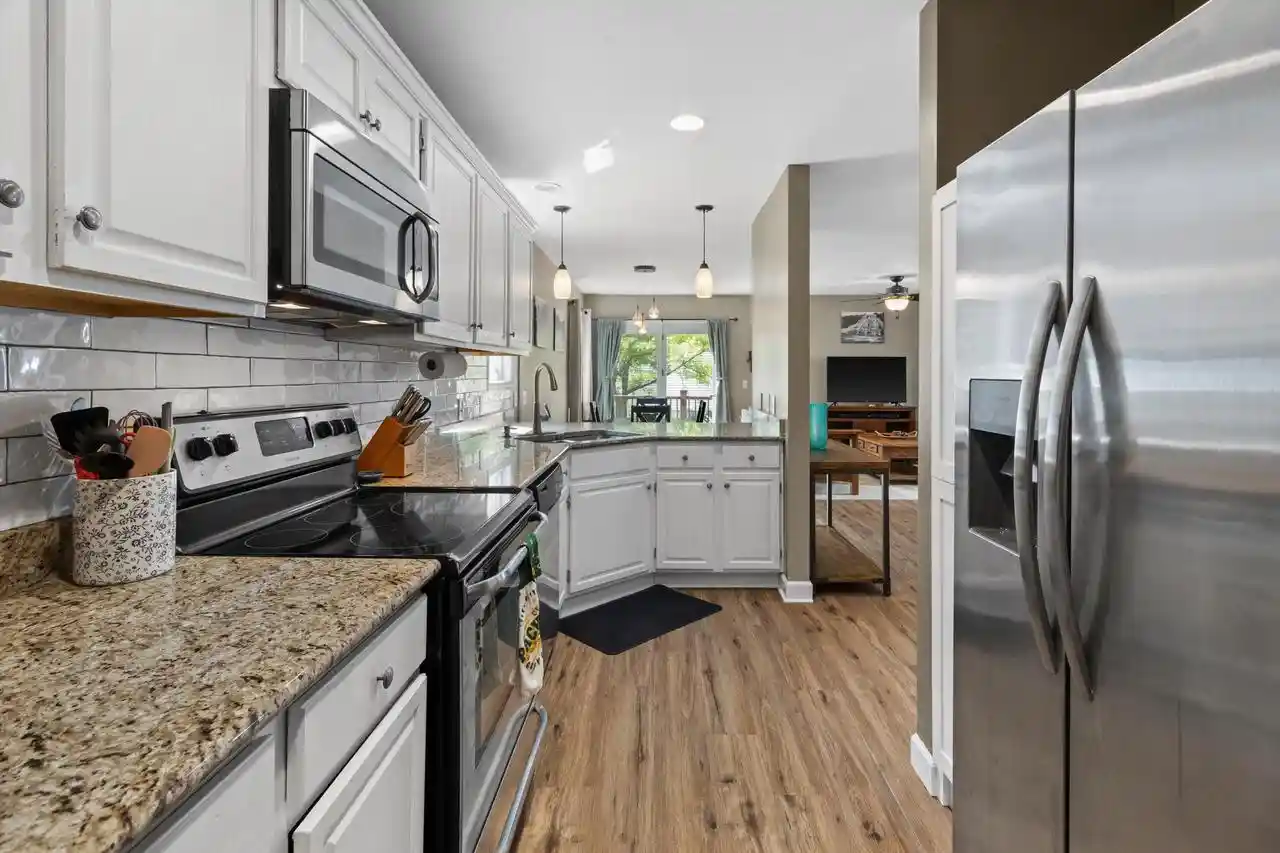 4th image of 422 Meadowridge Cir Cir, Lake Mills, WI 53551