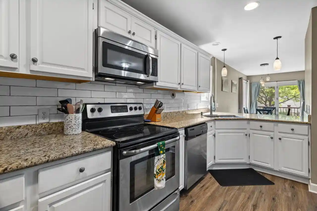 5th image of 422 Meadowridge Cir Cir, Lake Mills, WI 53551