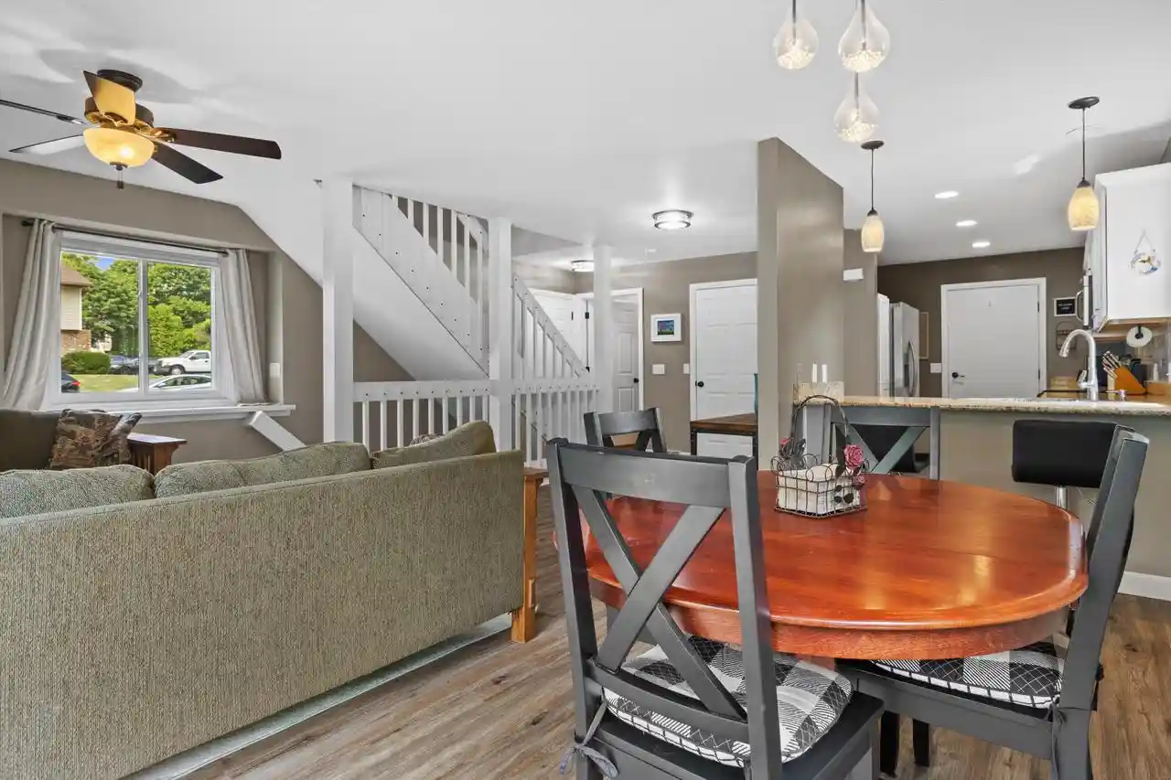 2nd image of 422 Meadowridge Cir Cir, Lake Mills, WI 53551