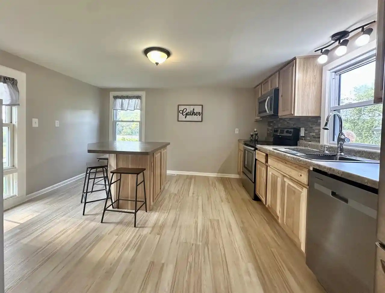 4th image of 98 E Commerce Street Street, Cambria, WI 53923 | MLS# 2028621