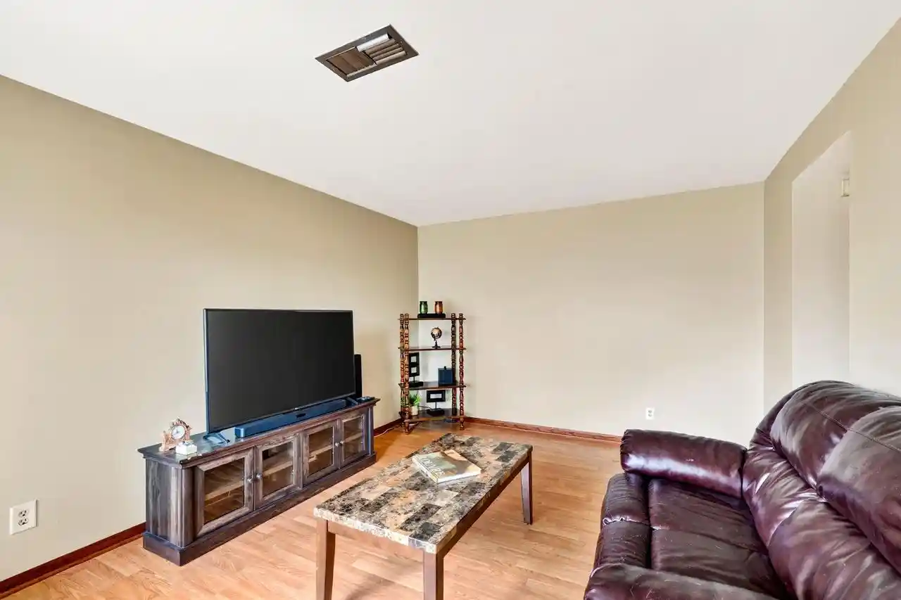 2nd image of 213 East Bluff Bluff, Madison, WI 53704 | MLS# 2028623