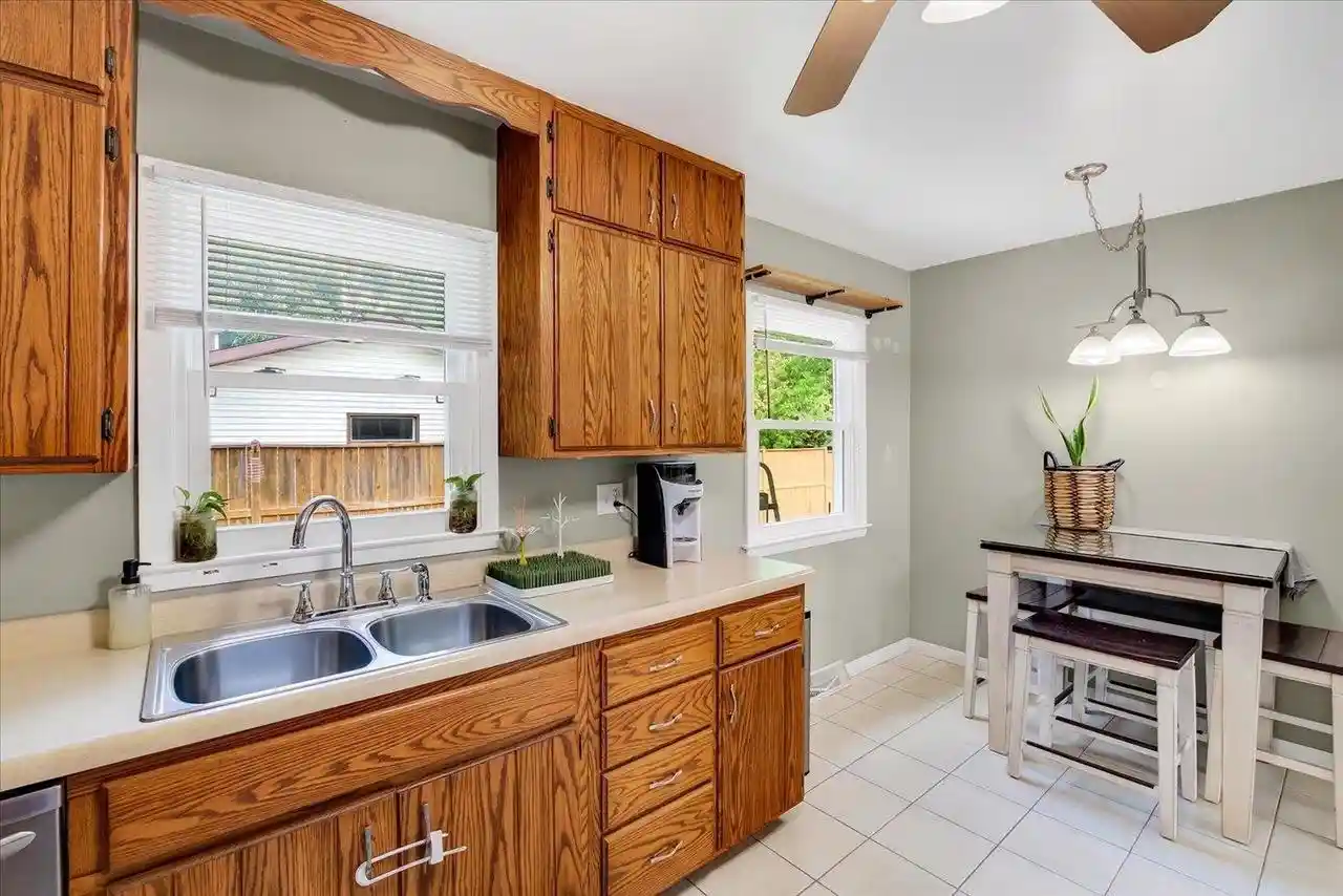 37th image of 300 Leonard Street Street, Watertown, WI 53098 | MLS# 2028625