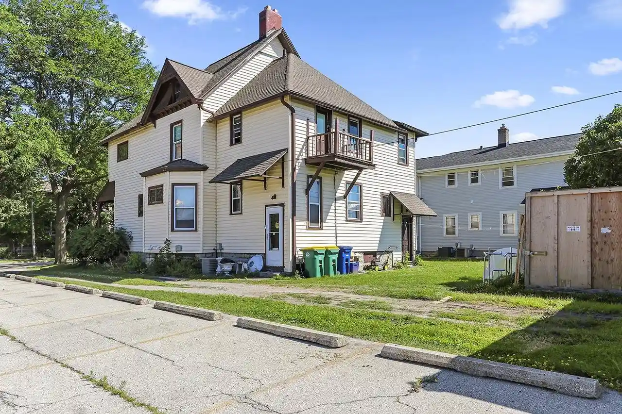 2nd image of 324 S Madison Street Street, Green Bay, WI 54301 | MLS# 50329548