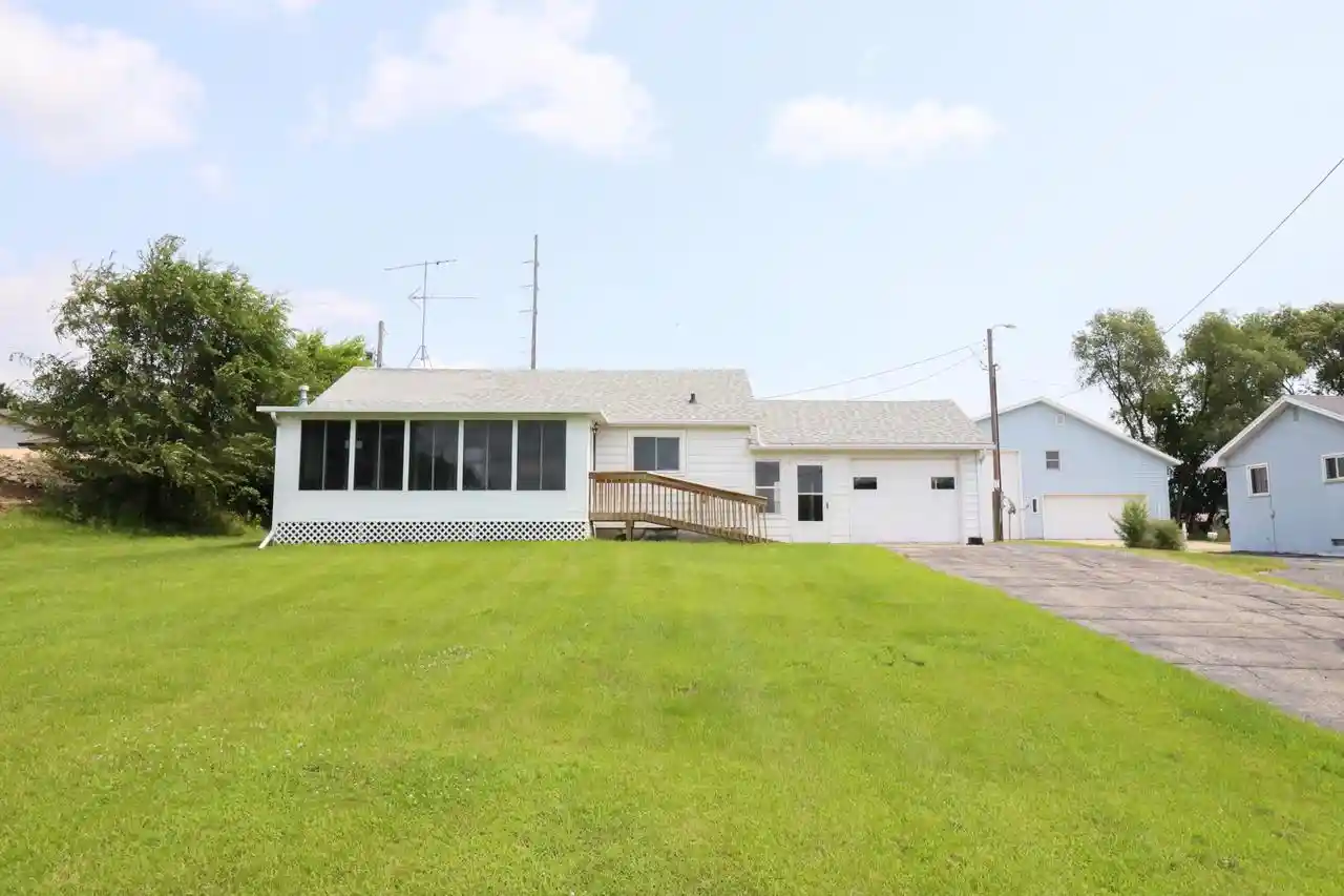 1st image of N5274 State Road 35 Hwy Hwy, Onalaska, WI 54650 | MLS# 1972782