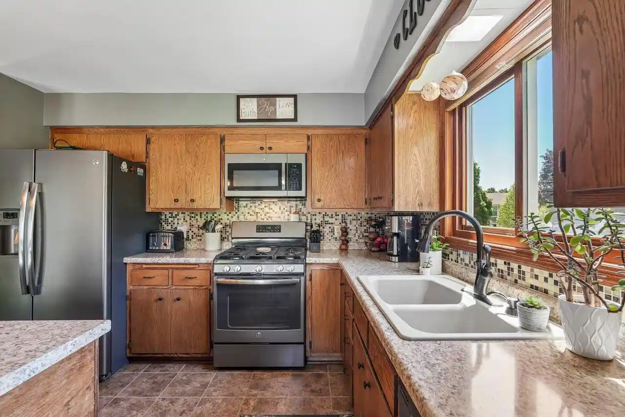 2nd image of 2814 Buckingham Court Court, Waukesha, WI 53188 | MLS# 1972784