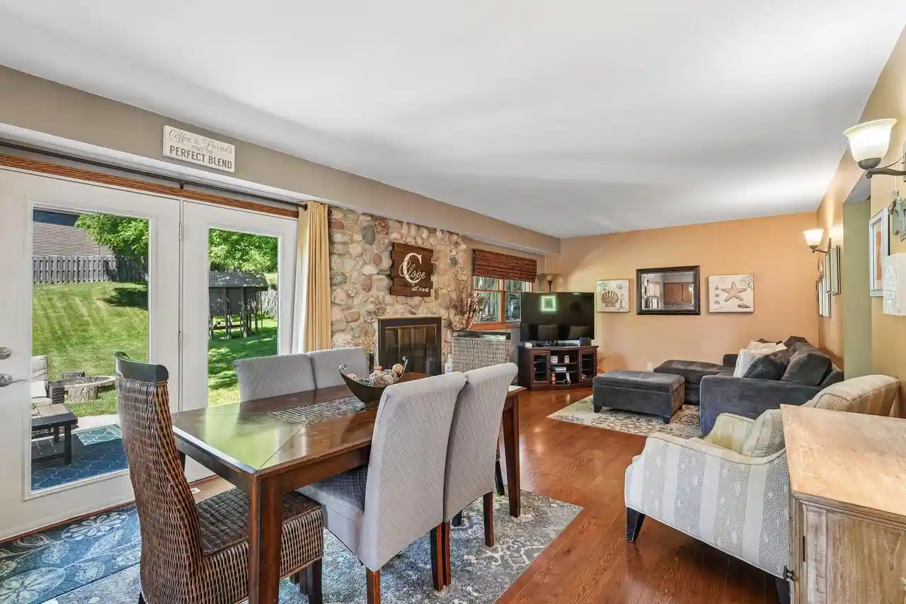 3rd image of 2814 Buckingham Court Court, Waukesha, WI 53188 | MLS# 1972784