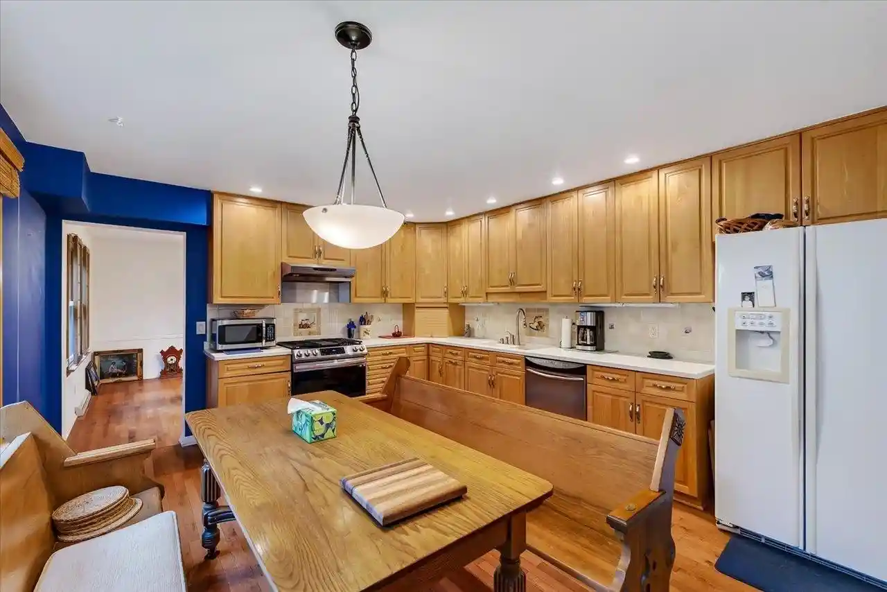 2nd image of 206 Green Lake Pass Pass, Madison, WI 53705 | MLS# 2028630