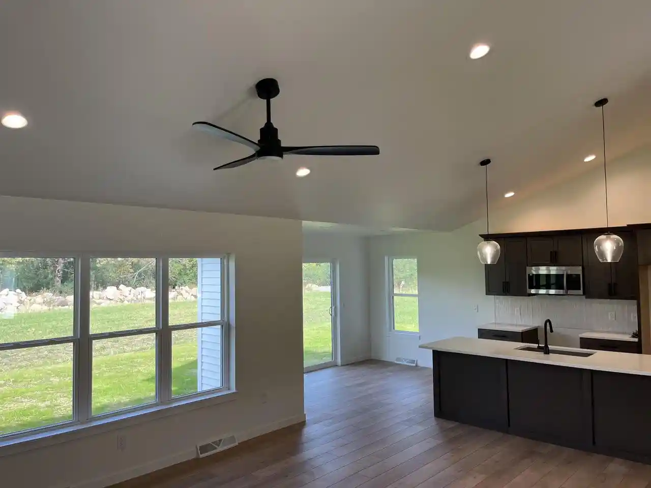 Photo 2 of Single family home for sale at 565 Gunderson Dr, Portage, WI 53901 | MLS# 50329563 | Listing updated on 2026-10-23