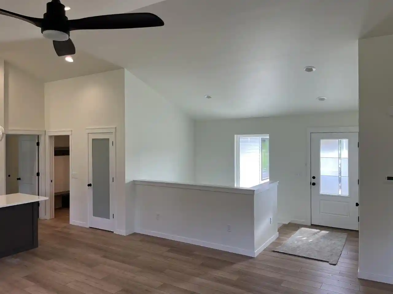 Photo 4 of Single family home for sale at 565 Gunderson Dr, Portage, WI 53901 | MLS# 50329563 | Listing updated on 2026-10-23