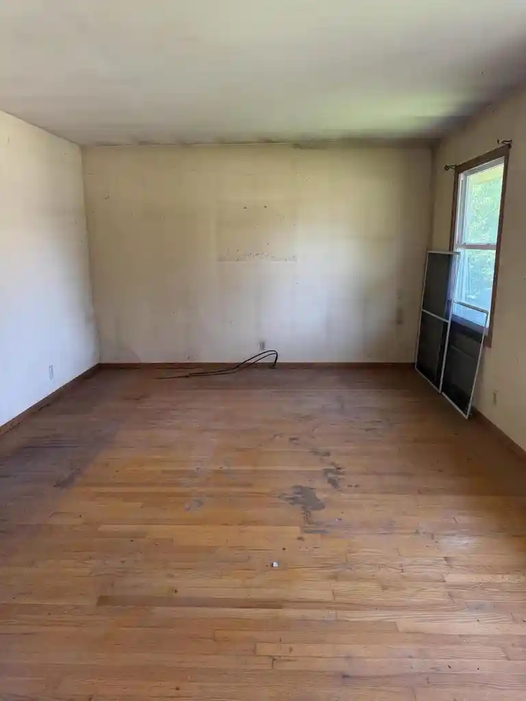 3rd image of 6047 S Elaine Avenue Avenue, Cudahy, WI 53110 | MLS# 1972794
