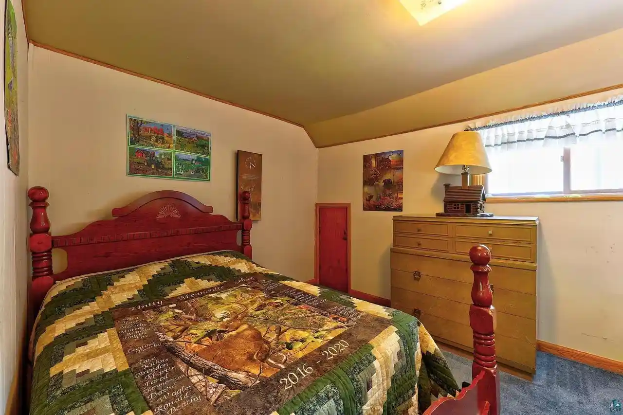 Photo 3 of Single family home for sale at 242 E Tyler Ave Ave, Mellen, WI 54546 | MLS# 6126903 | Listing updated on 2026-07-31