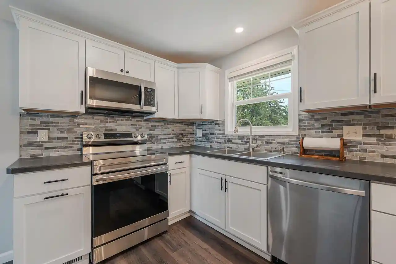 5th image of 906 Oshkosh Street Street, New London, WI 54961 | MLS# 50329570