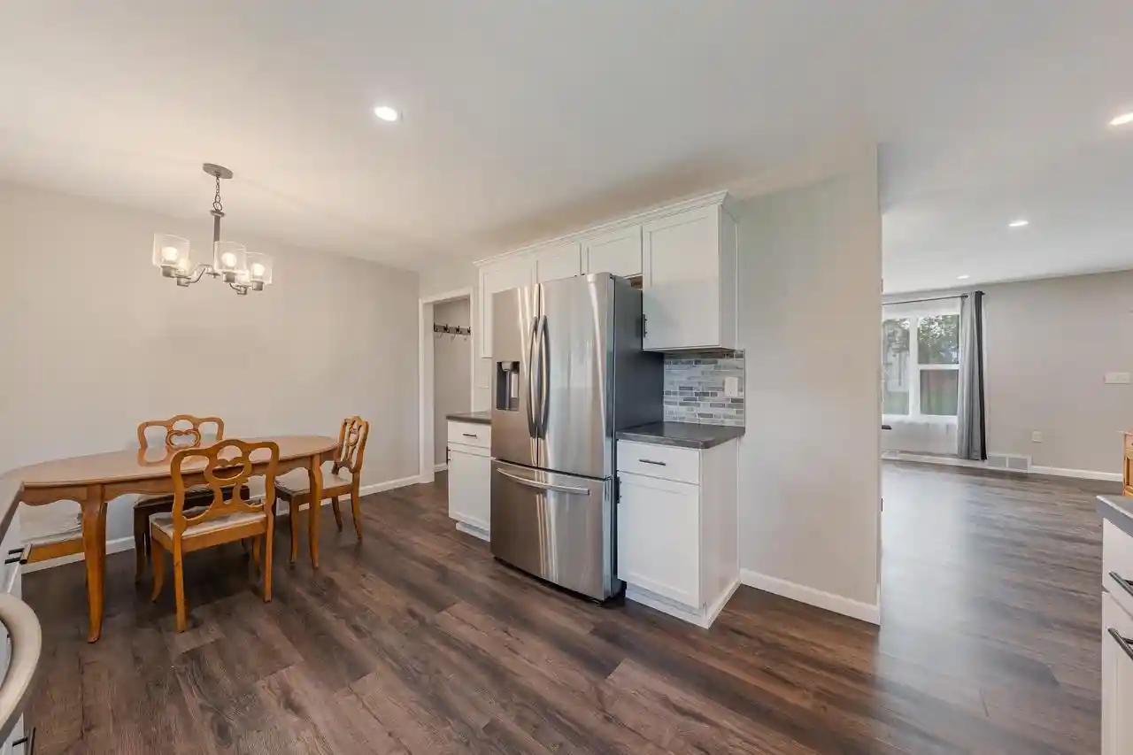 33rd image of 906 Oshkosh Street Street, New London, WI 54961 | MLS# 50329570