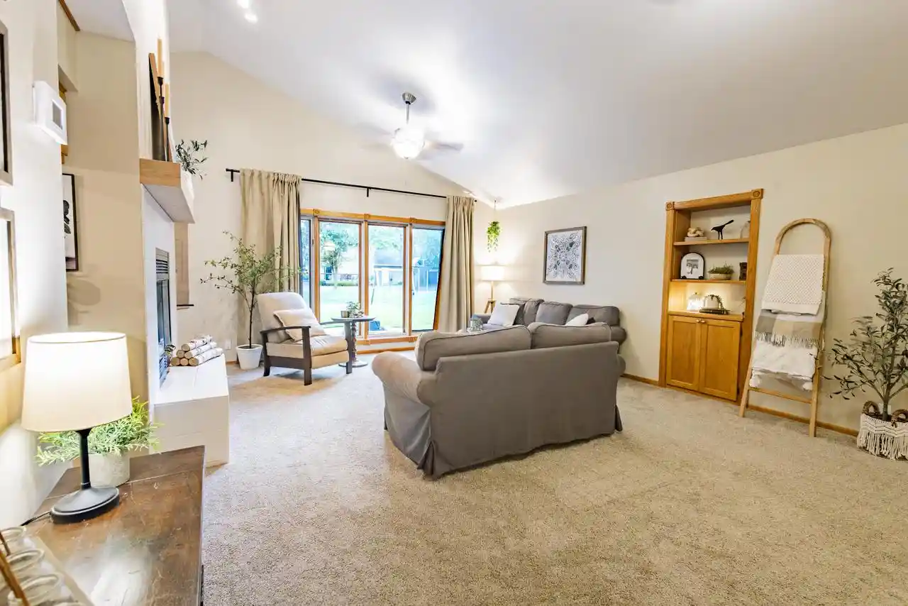 2nd image of W226n2555 Oakwood Lane Lane, Waukesha, WI 53186 | MLS# 1972803