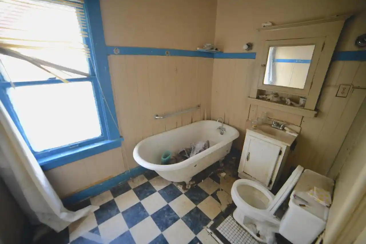 Photo 3 of Single family home for sale at 1216 W Chambers Street Street, Milwaukee, WI 53206 | MLS# 1972808 | Listing updated on 2026-08-19