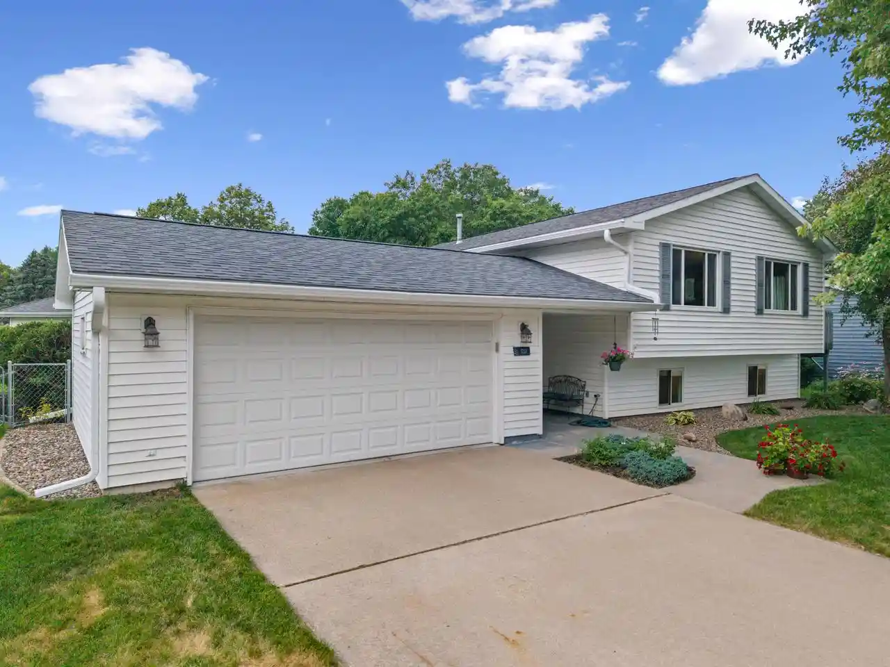 1st image of 1218 Poplar Street Street, La Crescent, MN 55947 | MLS# 1972812