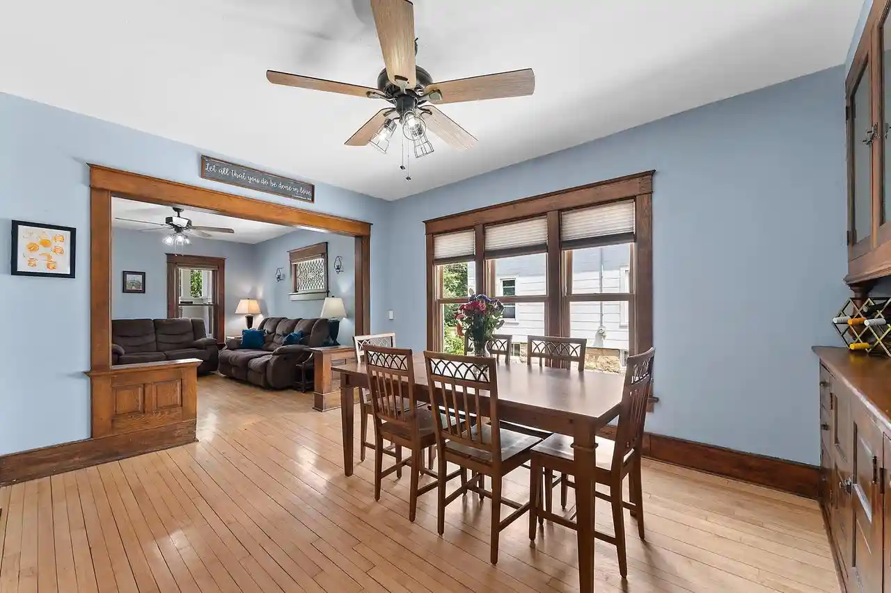 2nd image of 823 W 4th Avenue Avenue, Oshkosh, WI 54902 | MLS# 50329586