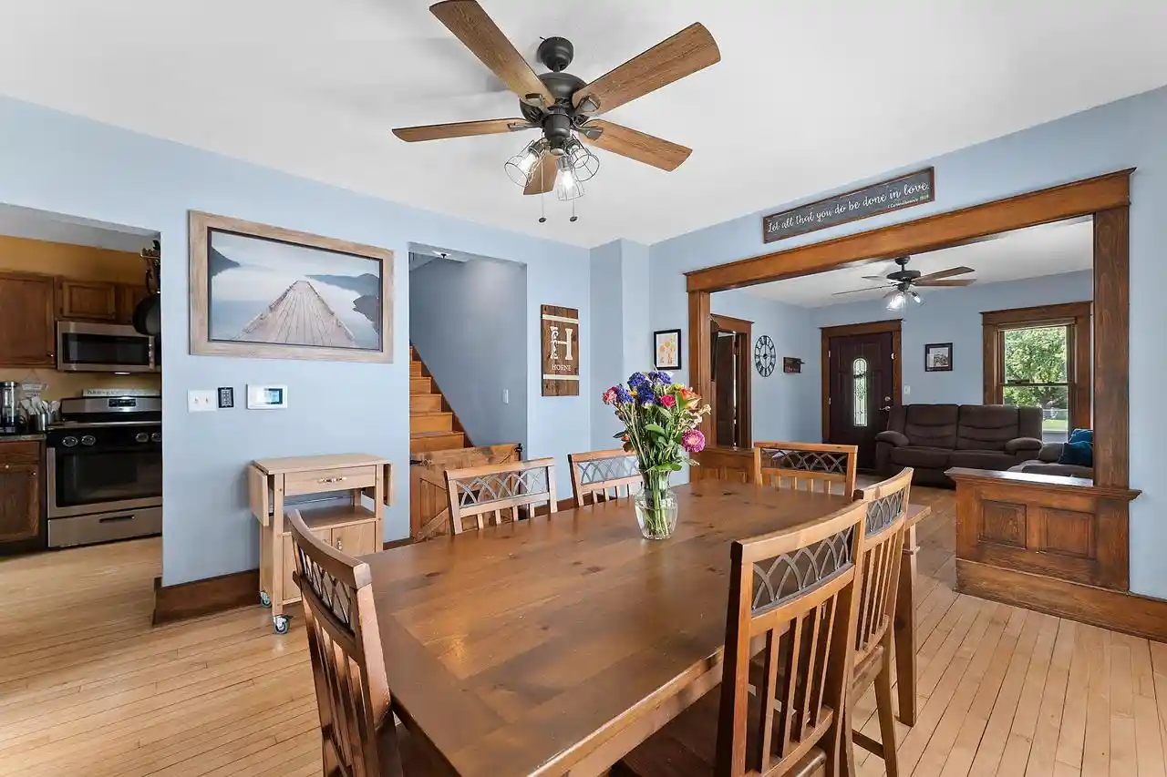 4th image of 823 W 4Th Avenue Avenue, Oshkosh, WI 54902 | MLS# 50329586