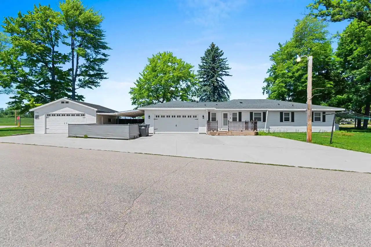 Photo 1 of Single family home for sale at W5184 Shady Lane Lane, Shawano, WI 54166 | MLS# 50329590 | Listing updated on 2026-09-22