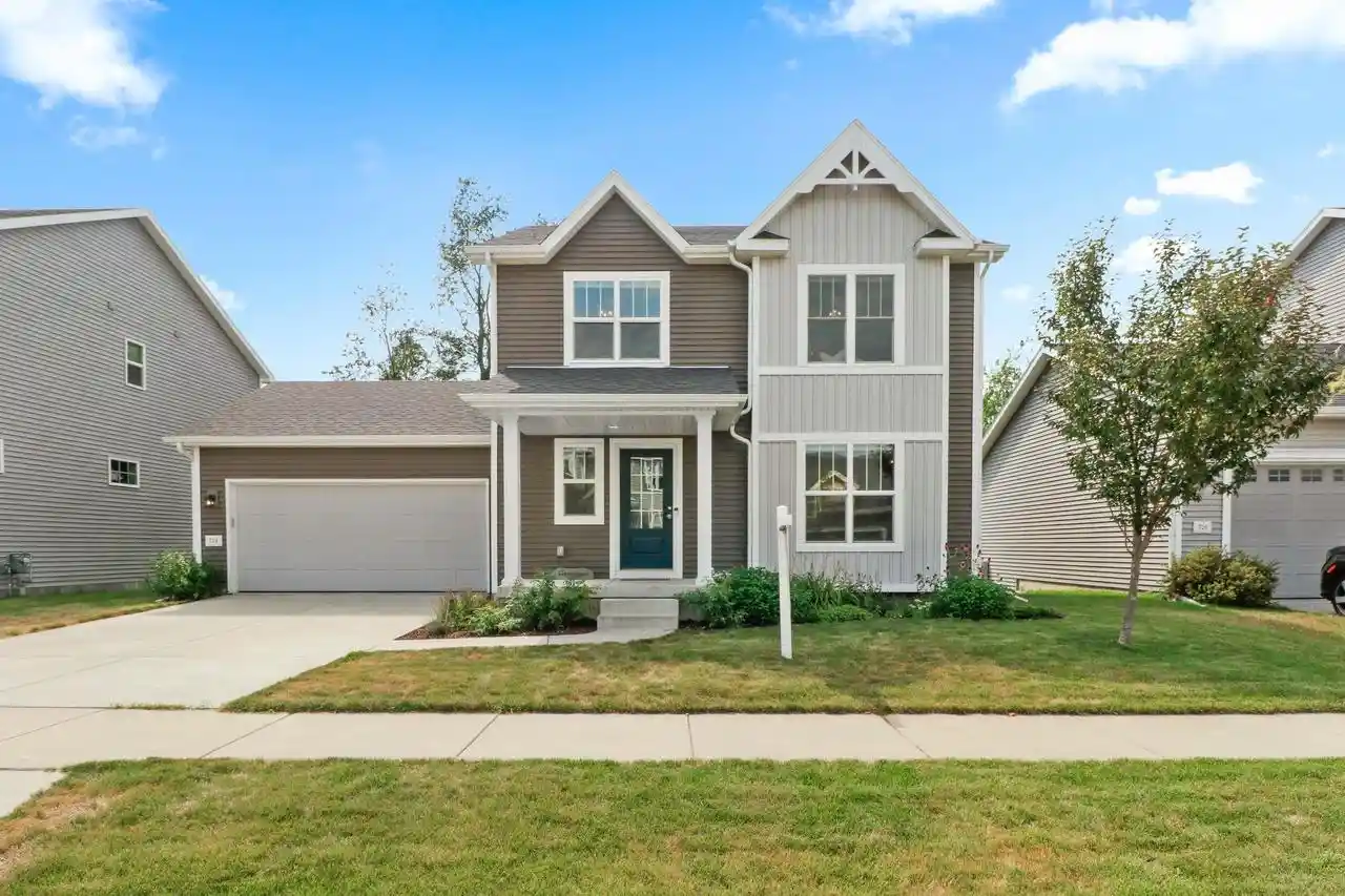 1st image of 724 Crimson Leaf Lane Lane, Verona, WI 53593 | MLS# 2028657