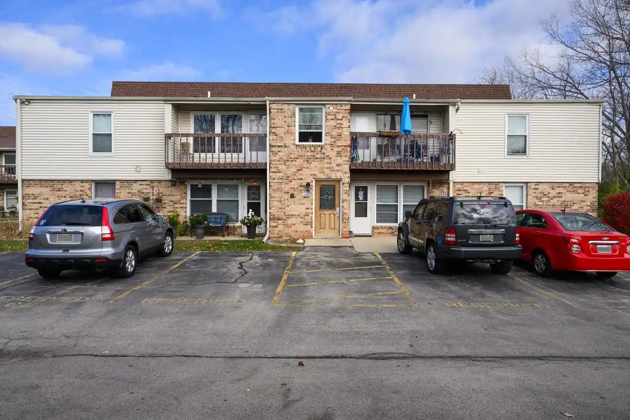 1st image of N114w16680 Crown Dr Dr #4, Germantown, WI 53022 | MLS# 1972822