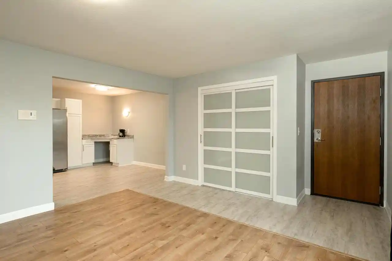 2nd image of N114w16680 Crown Dr Dr #4, Germantown, WI 53022 | MLS# 1972822