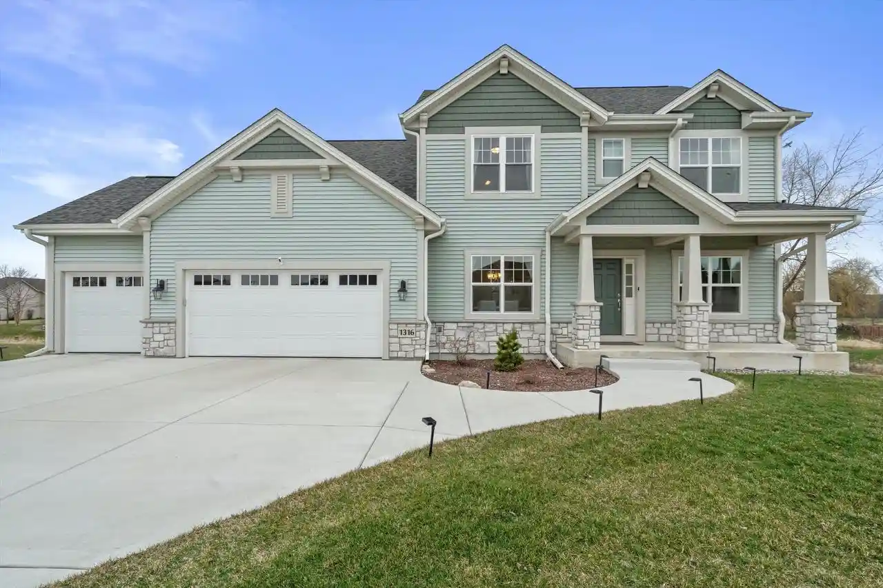 1st image of 1316 Orchard View Lane Lane, Mukwonago, WI 53149 | MLS# 1972824