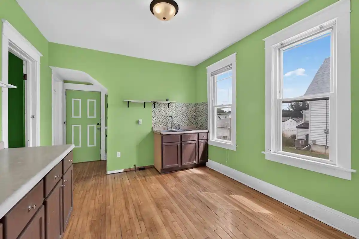4th image of 3642 E Armour Avenue Avenue, Cudahy, WI 53110 | MLS# 1972826