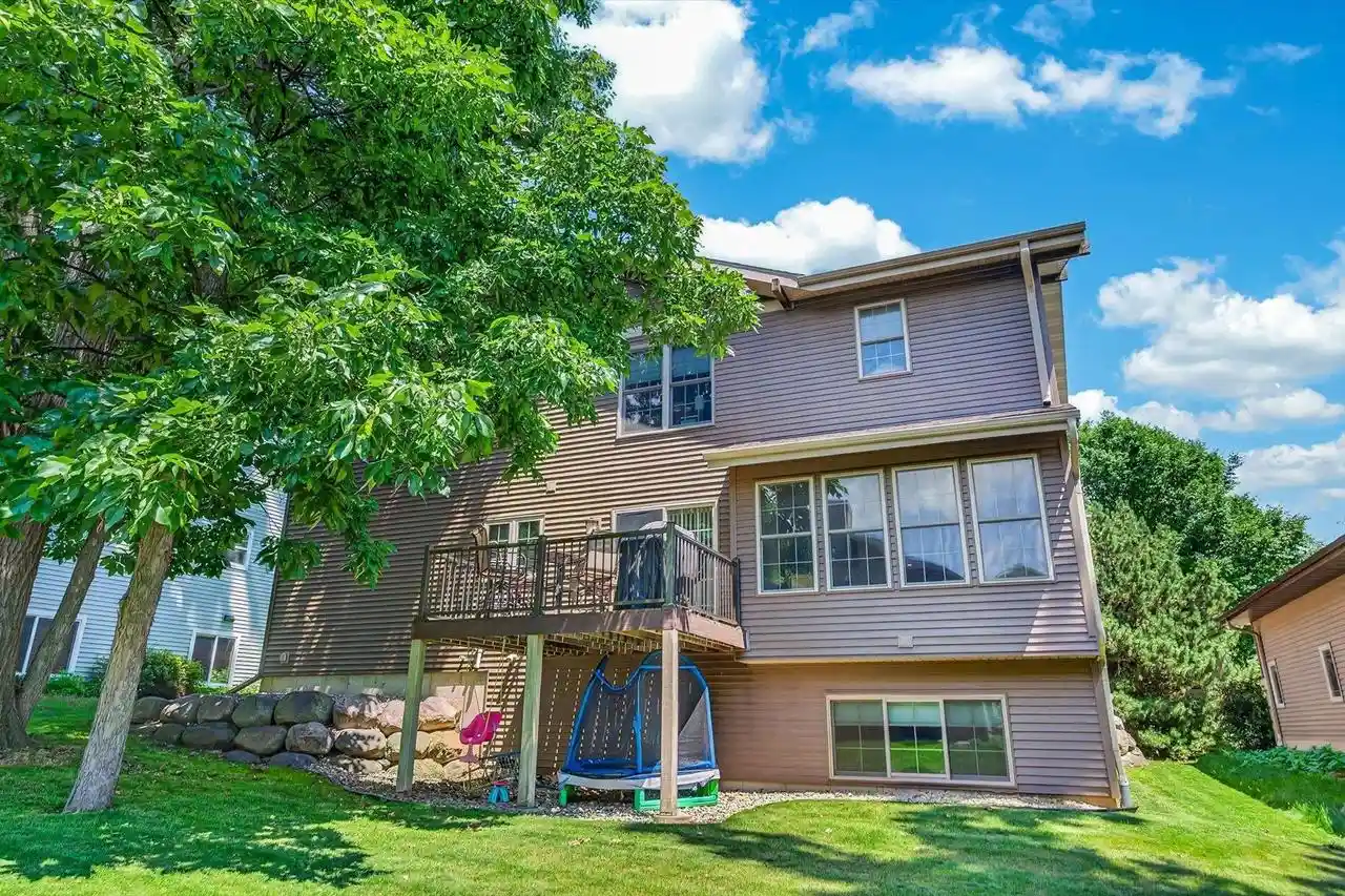 2nd image of 1714 Sawtooth Lane Lane, Madison, WI 53719 | MLS# 2028663