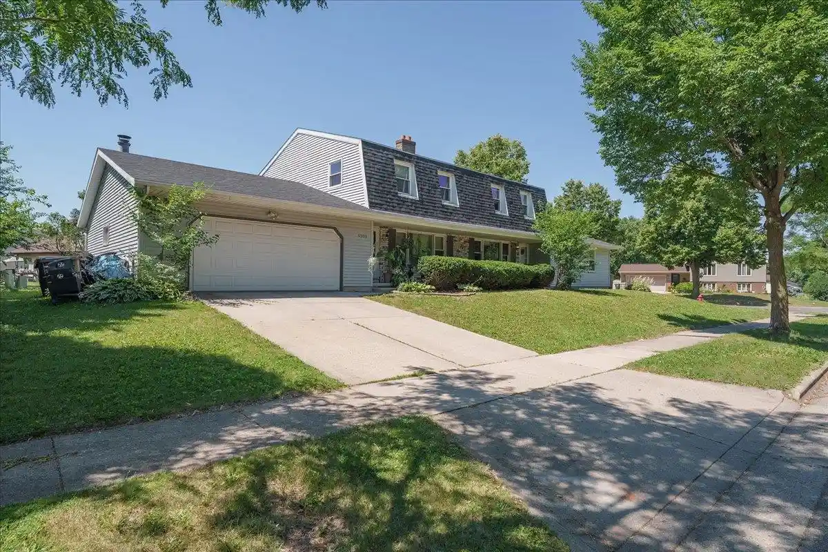 Photo 1 of Sale Pending at 5201 Trafalger Pl Pl, Madison, WI 53714 | MLS# 2028674 | Listing updated on 2026-09-11