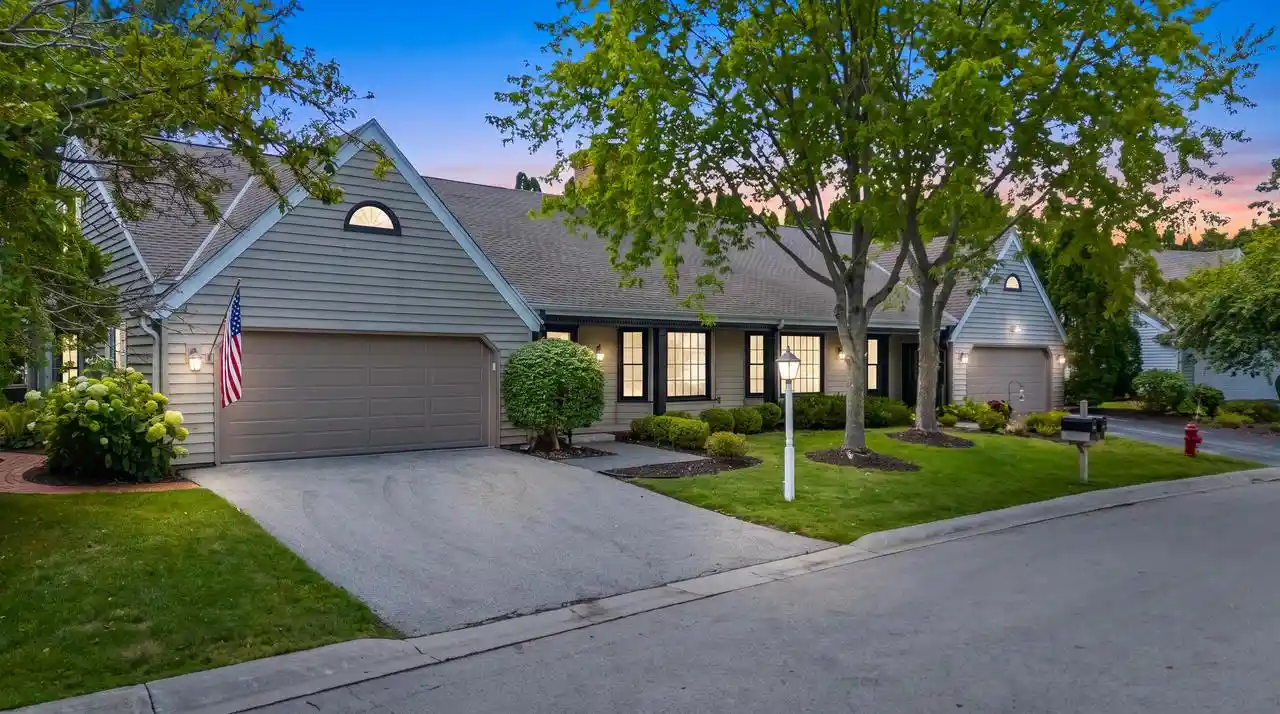 1st image of 945 W Shaker Circle Circle, Mequon, WI 53092 | MLS# 1972846