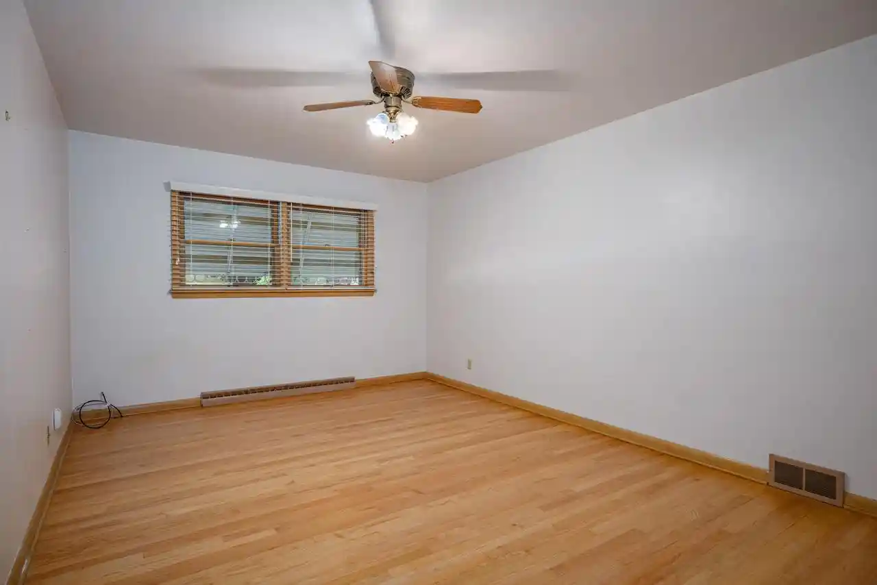 3rd image of N76W14308 Northpoint Dr Dr, Menomonee Falls, WI 53051 | MLS# 1972847