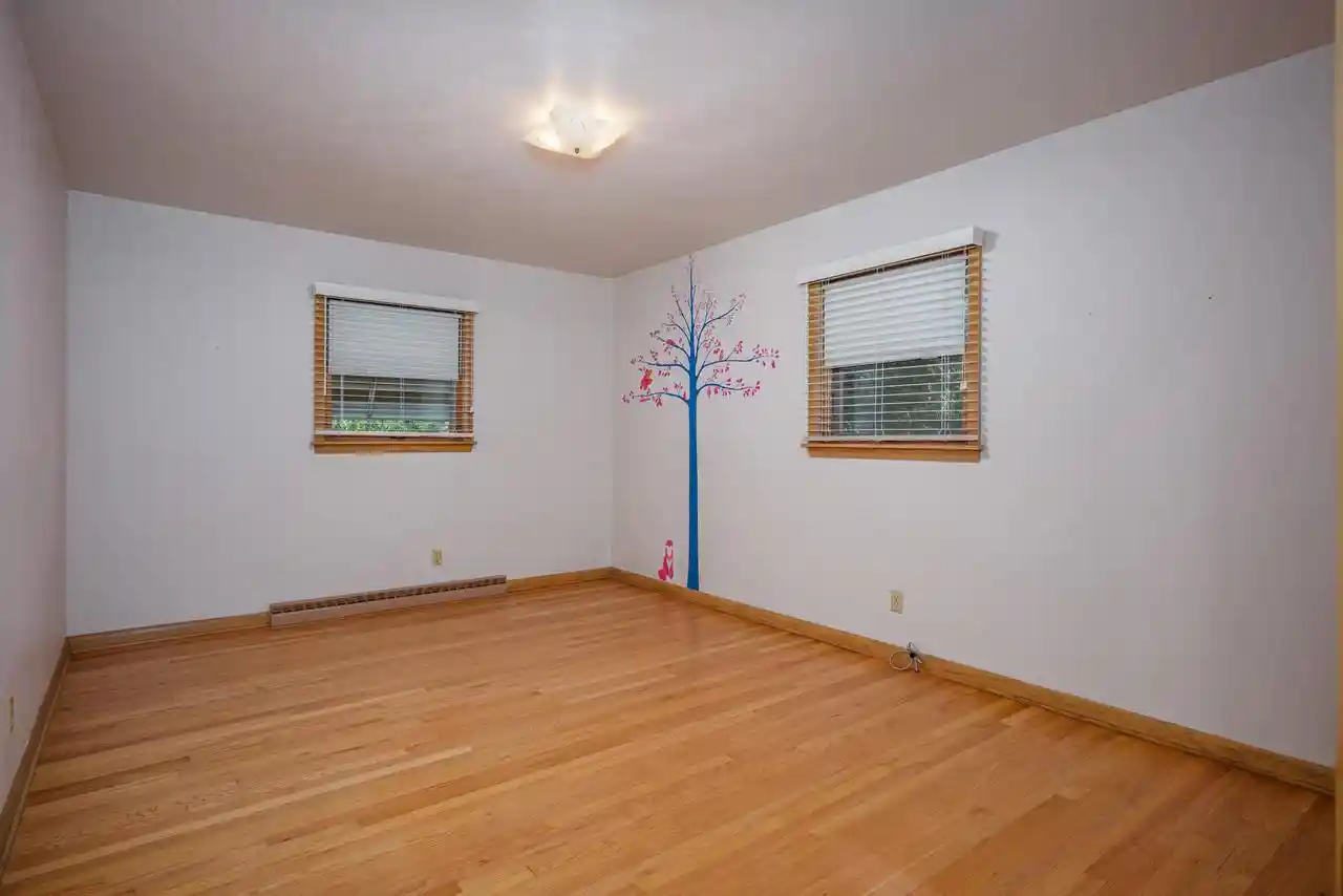 5th image of N76W14308 Northpoint Dr Dr, Menomonee Falls, WI 53051 | MLS# 1972847