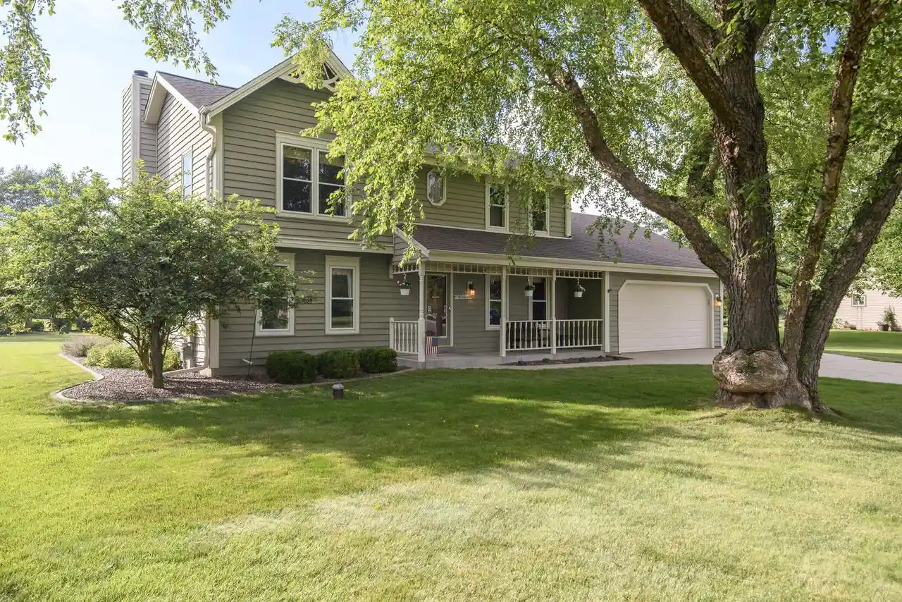 1st image of N75w28050 Schmidt Lane Lane, Hartland, WI 53029 | MLS# 1972859