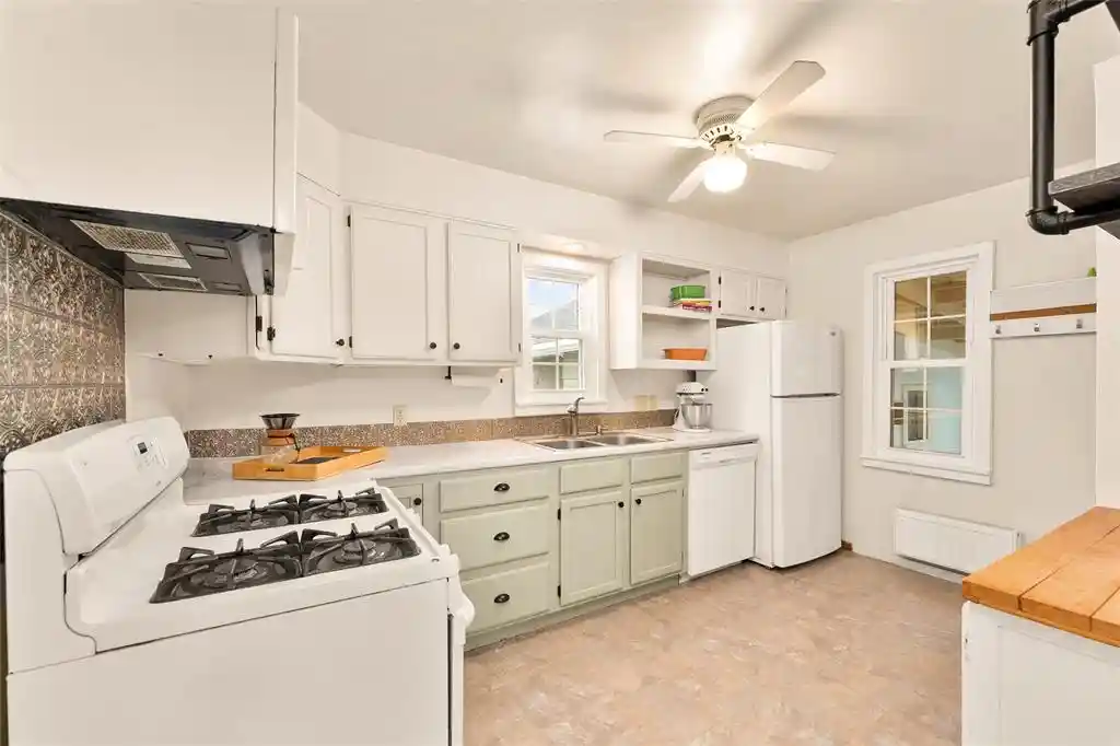 Photo 4 of Single family home for sale at 3305 Halsey Street Street, Eau Claire, WI 54701 | MLS# 1603483 | Listing updated on 2026-10-06