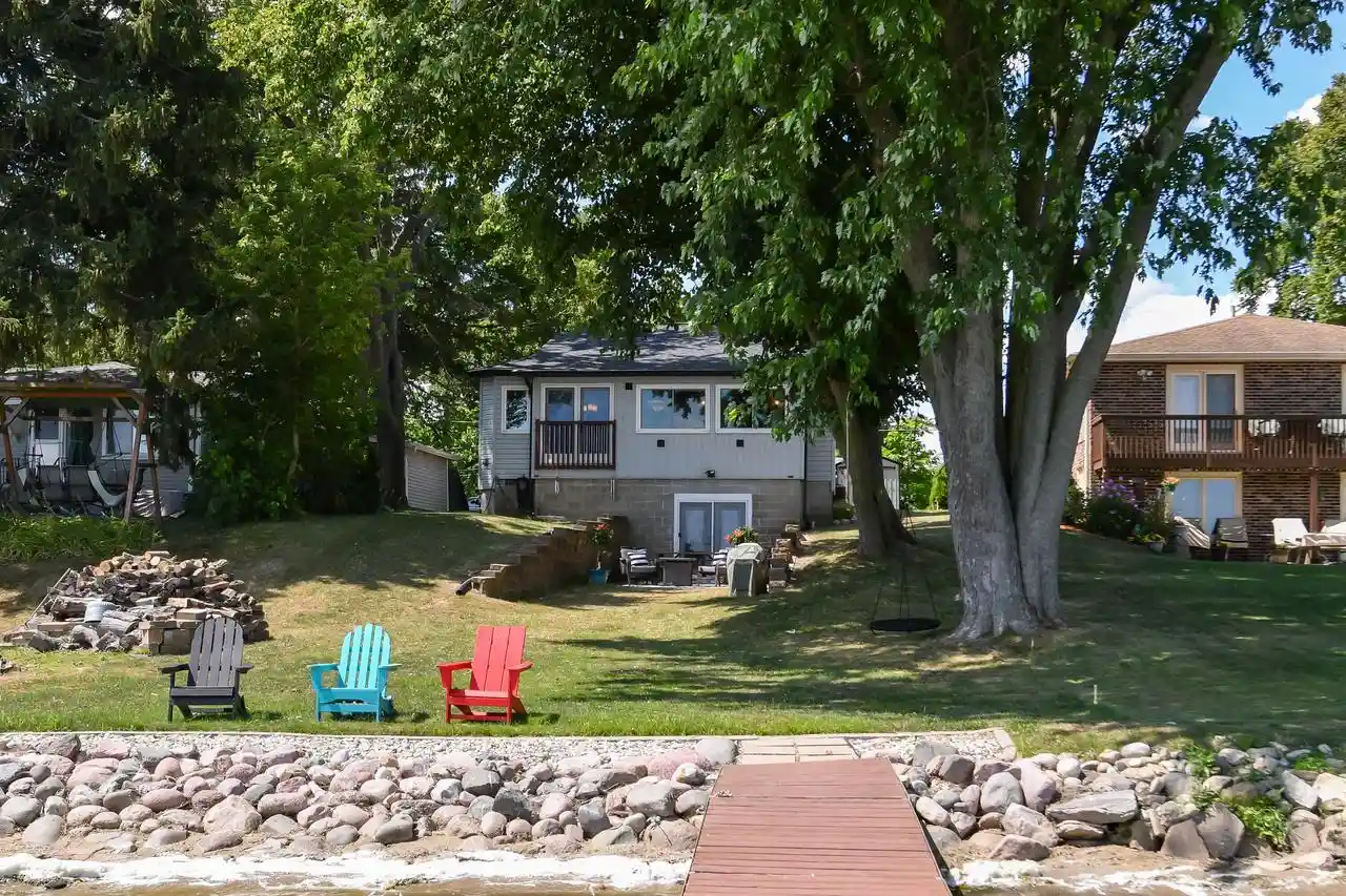 1st image of 2531 Lakeshore Dr Dr, Kansasville, WI 53139 | MLS# 1972877
