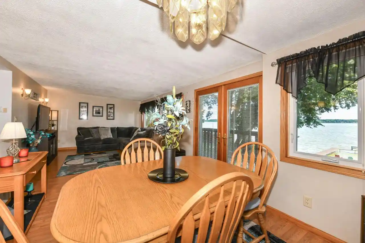 5th image of 2531 Lakeshore Dr Dr, Kansasville, WI 53139 | MLS# 1972877