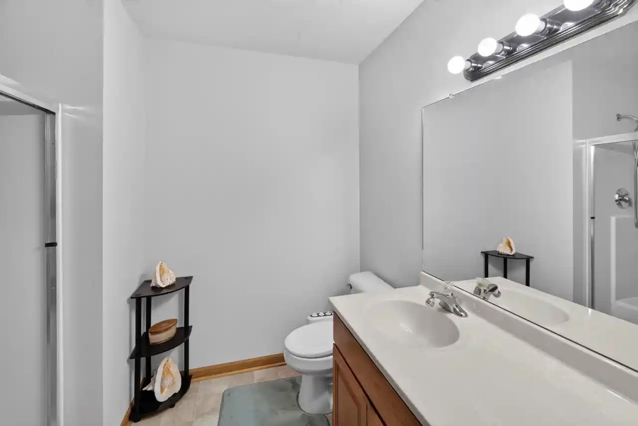 5th image of 470 N Silverbrook Dr Dr #202, West Bend, WI 53090 | MLS# 1972893