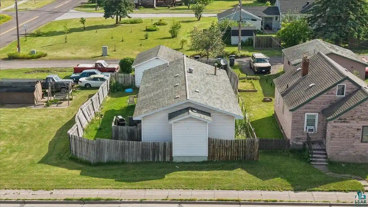 3rd image of 5005 E 2Nd St St, Superior, WI 54880 | MLS# 6126914