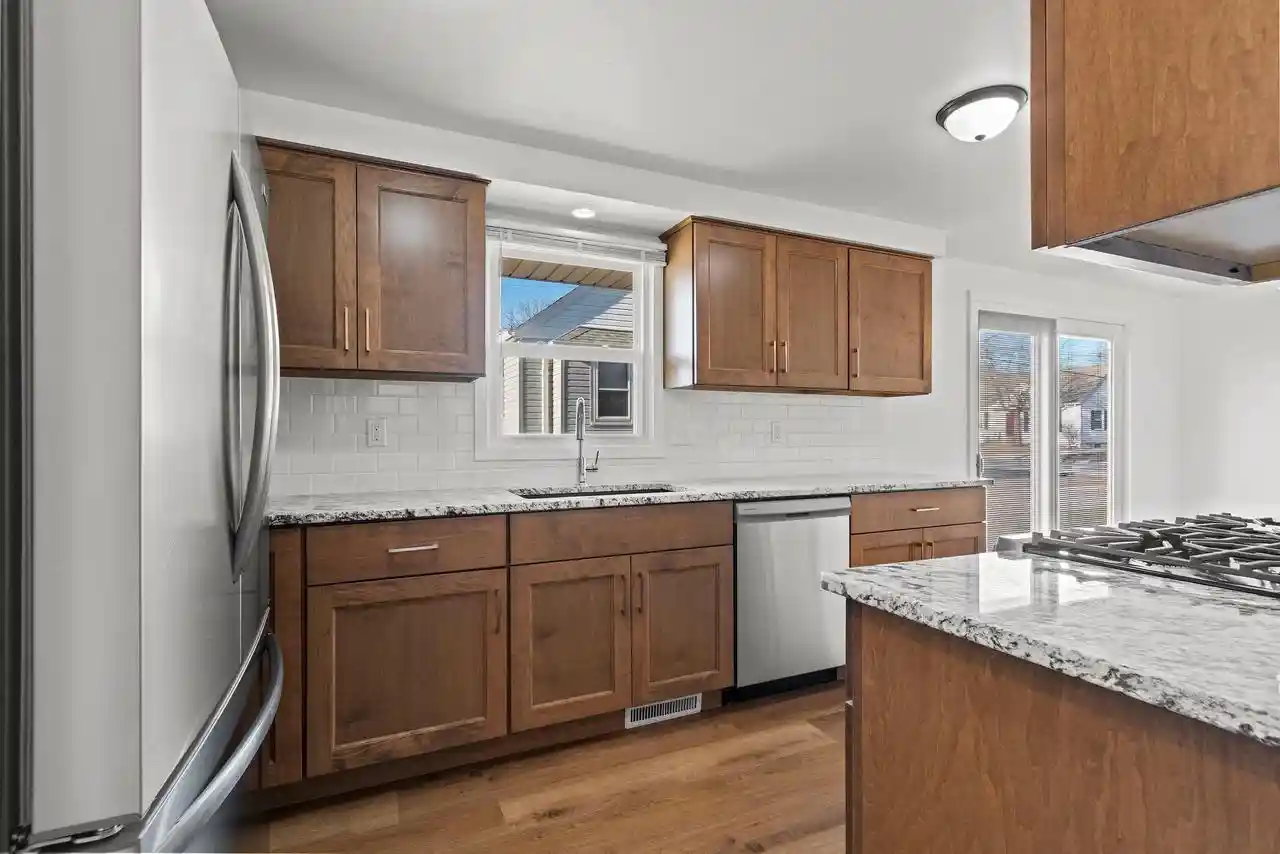 4th image of 915 Park Street Street, Green Bay, WI 54303 | MLS# 50329571