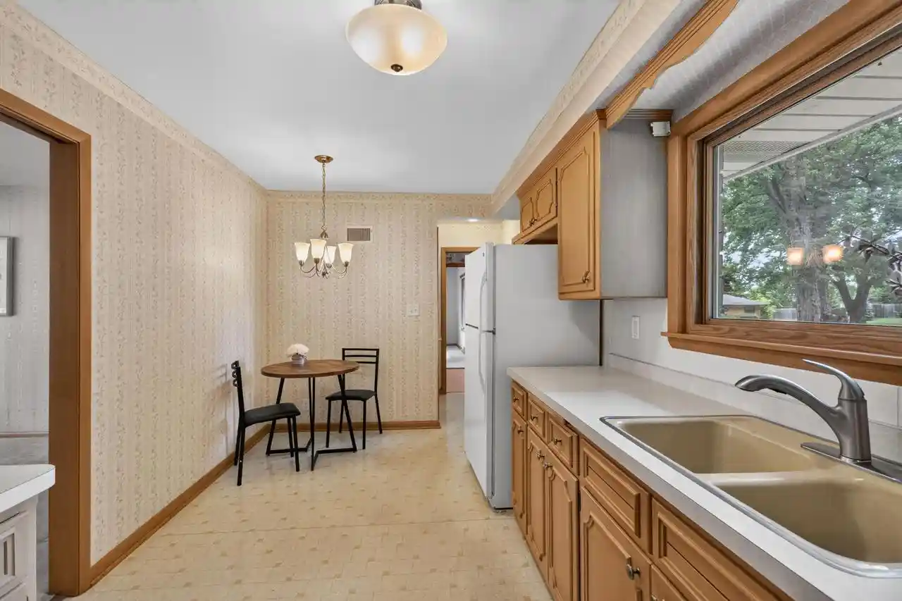 2nd image of N84w12876 Ronald Dr Dr, Menomonee Falls, WI 53051 | MLS# 1972904