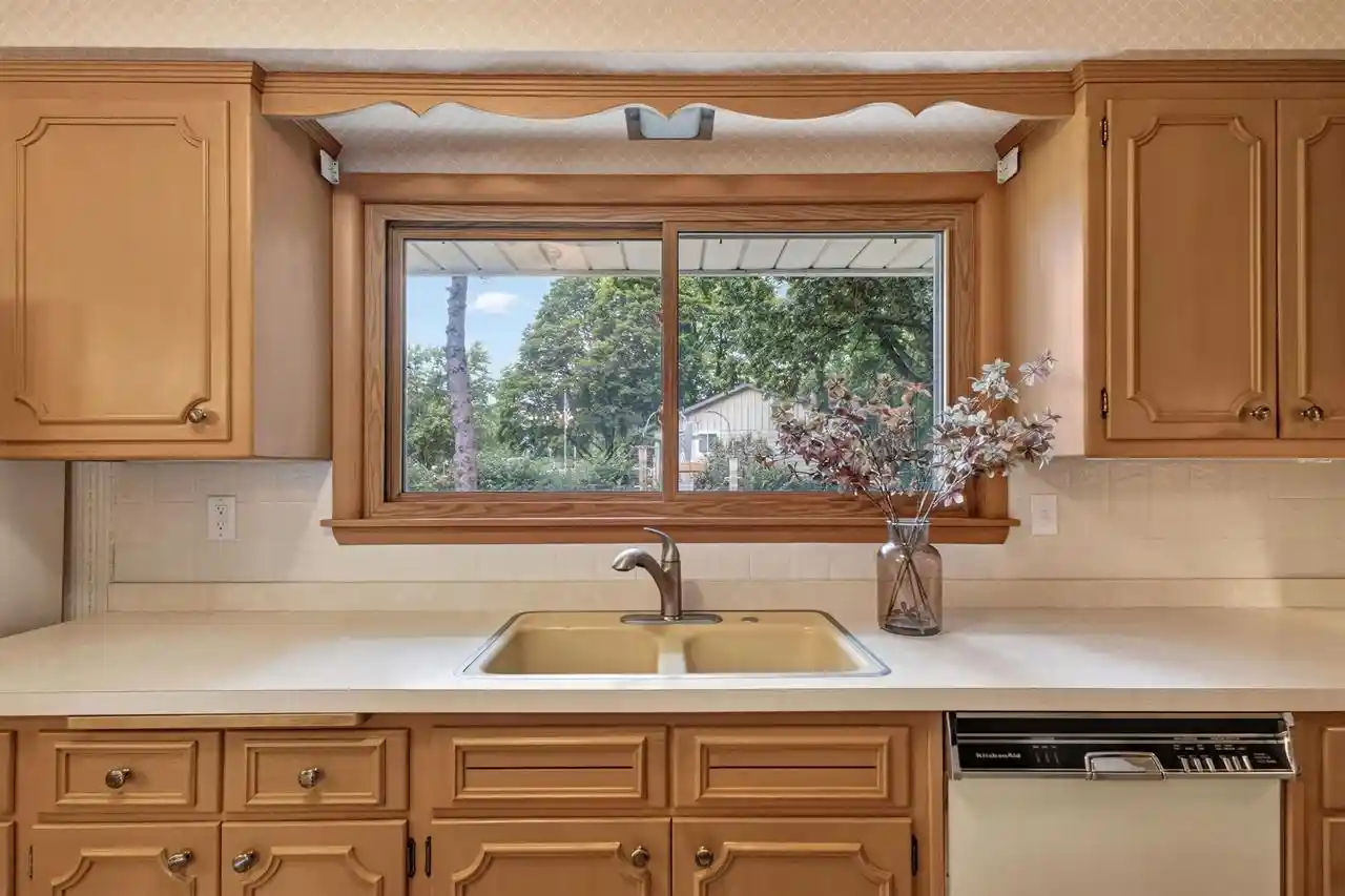 3rd image of N84W12876 Ronald Dr Dr, Menomonee Falls, WI 53051 | MLS# 1972904