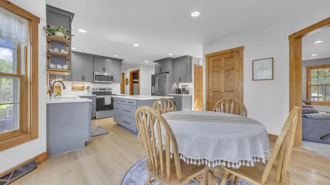 4th image of 193 Lexington Court Court, Sheboygan Falls, WI 53085 | MLS# 1972926