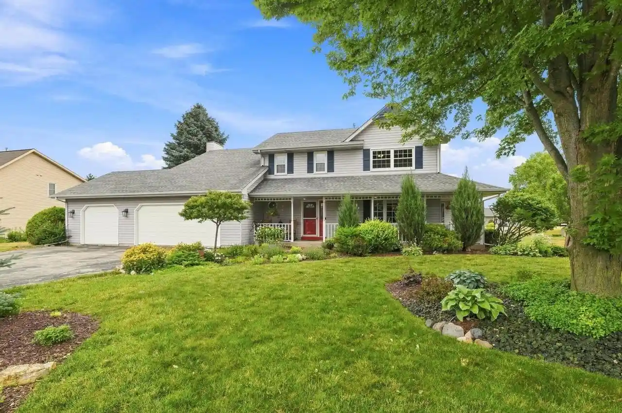 1st image of 5829 Winstar Lane Lane, Caledonia, WI 53402 | MLS# 1972929