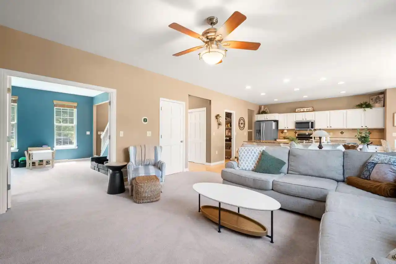 2nd image of 3288 W Yorkshire Circle Circle, Franklin, WI 53132 | MLS# 1972936
