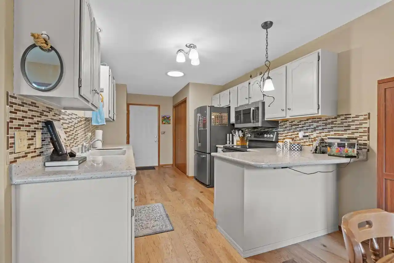 35th image of 324 N Westhaven Dr Dr, Oshkosh, WI 54904 | MLS# 50329619